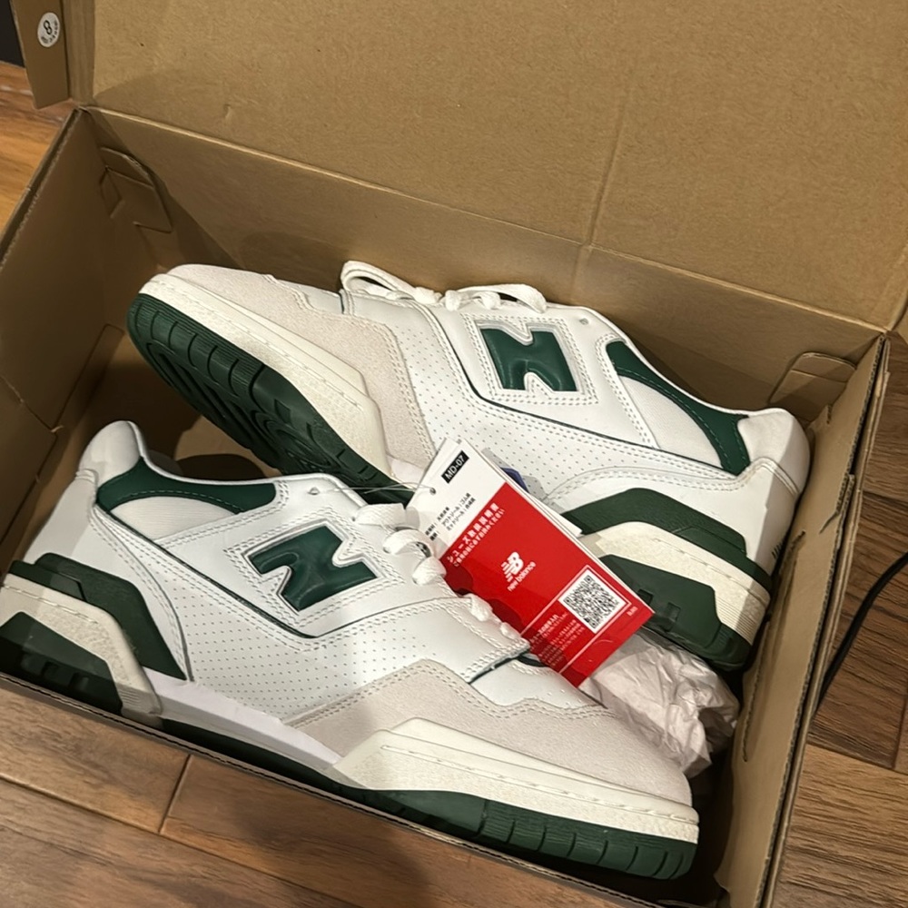Brand new!!! Men’s  new balance 550 sneakers!